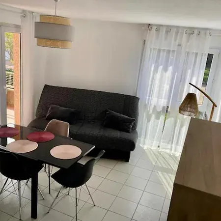 Pierres De Jade Avec Terrasse En Avec Piscine - Parking Wifi *